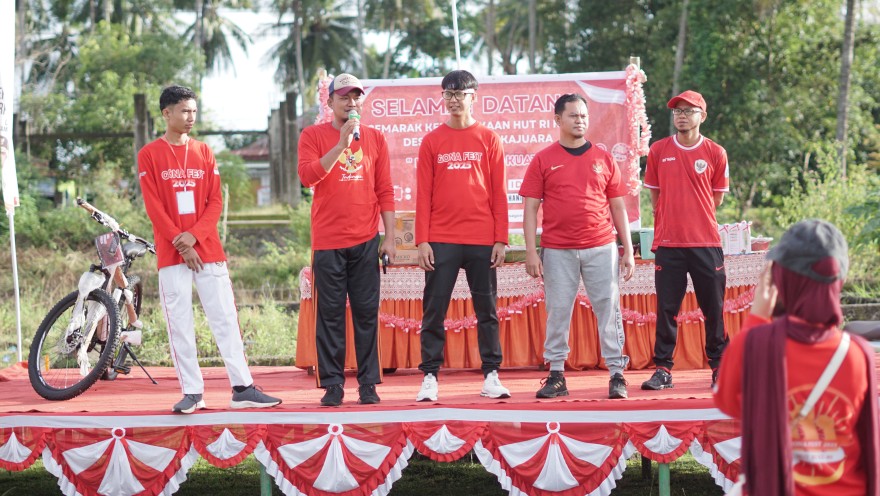 JALAN SEHAT DAN SENAM BERSAMA  DESA GONA  MERIAHKAN HUT RI KE-80 REPUBLIK INDONESIA